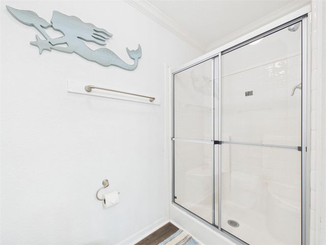 905 Meynig Drive, Crystal Beach, TX 77650