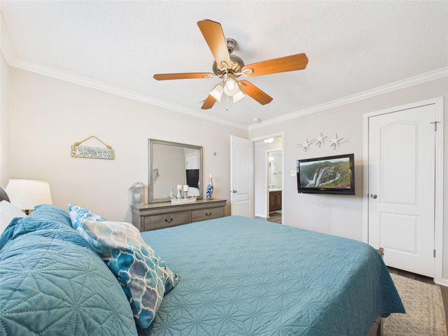 905 Meynig Drive, Crystal Beach, TX 77650