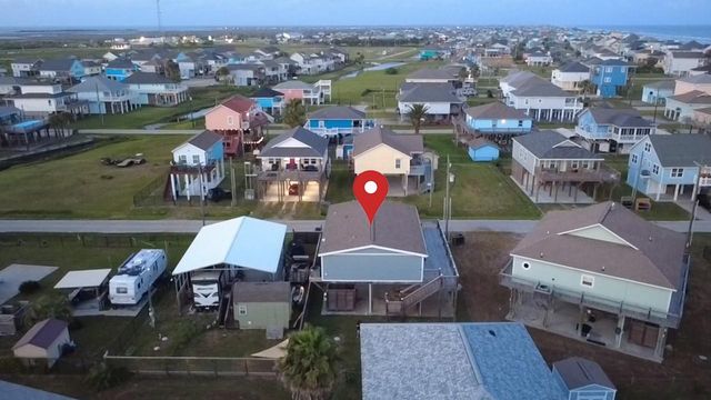 905 Meynig Drive, Crystal Beach, TX 77650