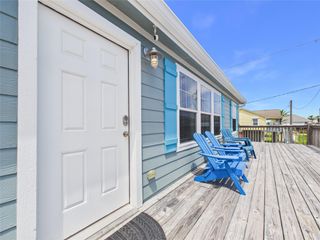 905 Meynig Drive, Crystal Beach, TX 77650