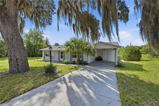 2360 W Eric Drive, Citrus Springs, FL 34434