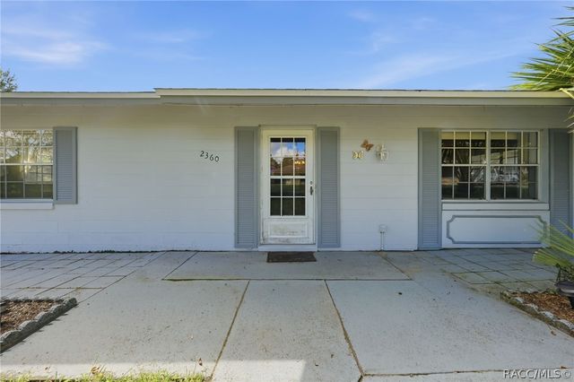 2360 W Eric Drive, Citrus Springs, FL 34434