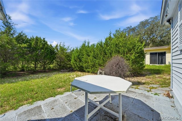 2360 W Eric Drive, Citrus Springs, FL 34434
