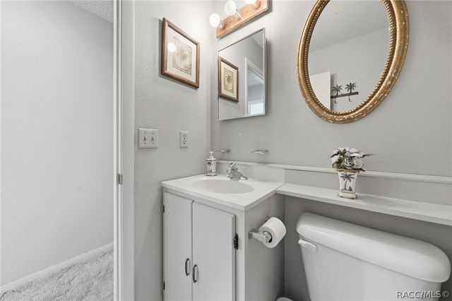2360 W Eric Drive, Citrus Springs, FL 34434