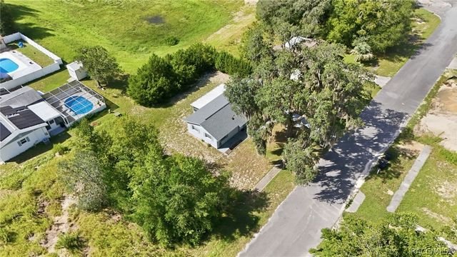 2360 W Eric Drive, Citrus Springs, FL 34434