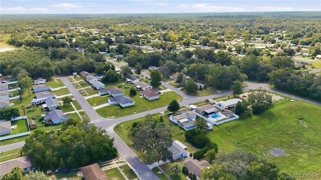 2360 W Eric Drive, Citrus Springs, FL 34434