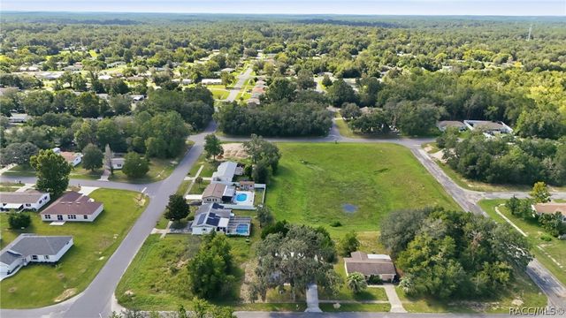 2360 W Eric Drive, Citrus Springs, FL 34434