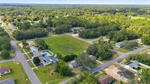 2360 W Eric Drive, Citrus Springs, FL 34434