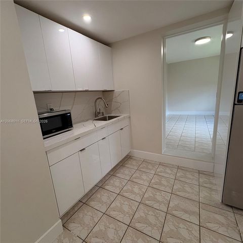 5005 SW 111th Avenue 1, Miami, FL 33165