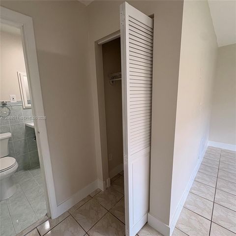 5005 SW 111th Avenue 1, Miami, FL 33165