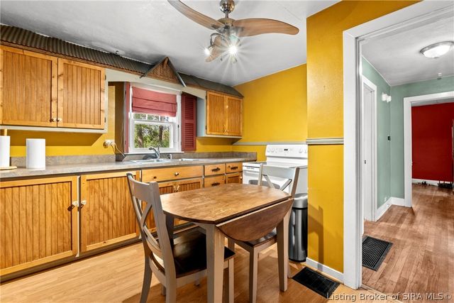 907 Allison Lane, Jeffersonville, IN 47130