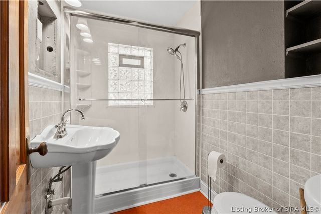 907 Allison Lane, Jeffersonville, IN 47130