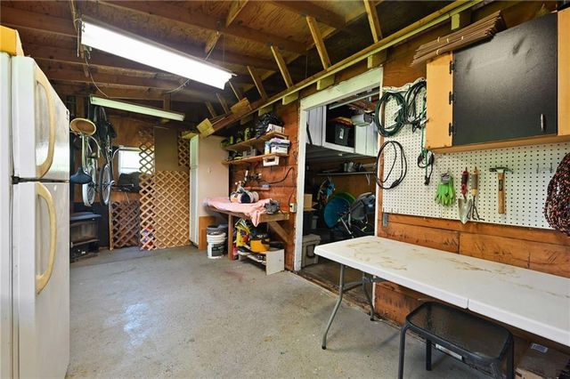 7709 Santa Fe Drive, Overland Park, KS 66204