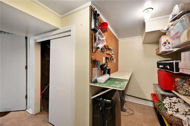 7709 Santa Fe Drive, Overland Park, KS 66204