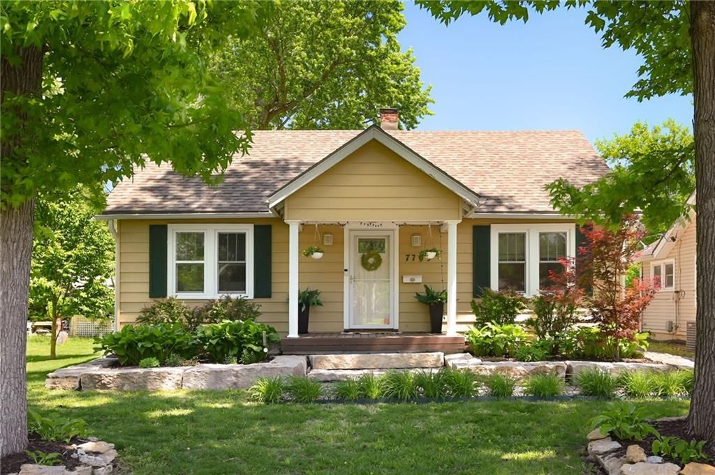7709 Santa Fe Drive, Overland Park, KS 66204