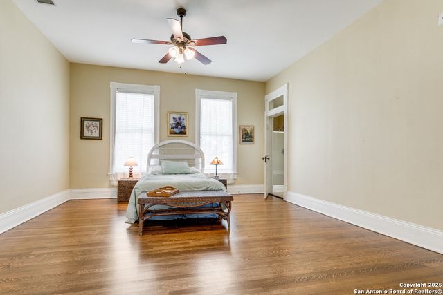 305 W ASHBY PL, San Antonio, TX 78212