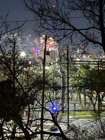 305 W ASHBY PL, San Antonio, TX 78212