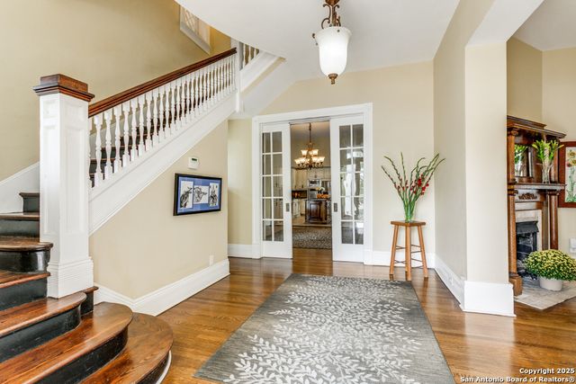 305 W ASHBY PL, San Antonio, TX 78212