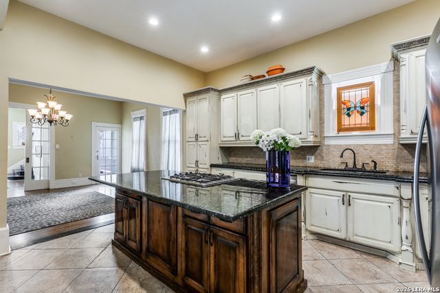 305 W ASHBY PL, San Antonio, TX 78212