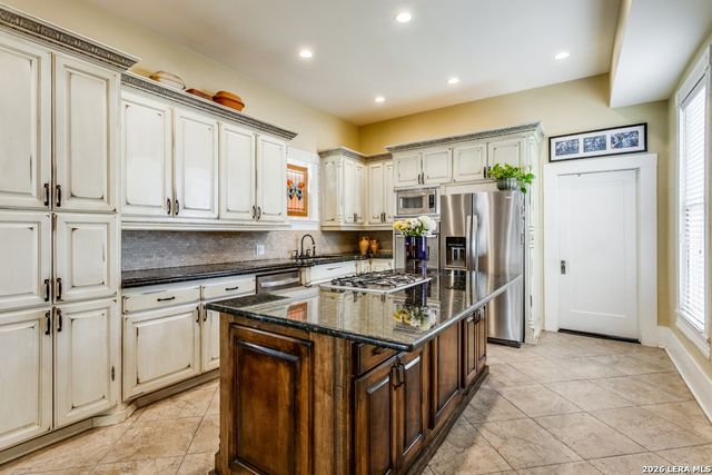 305 W ASHBY PL, San Antonio, TX 78212