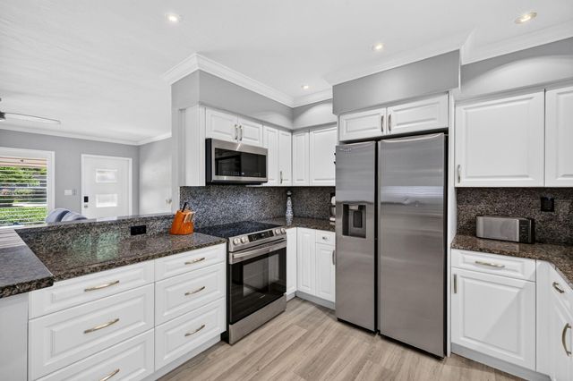 1858 NE 34TH Street, Oakland Park, FL 33306