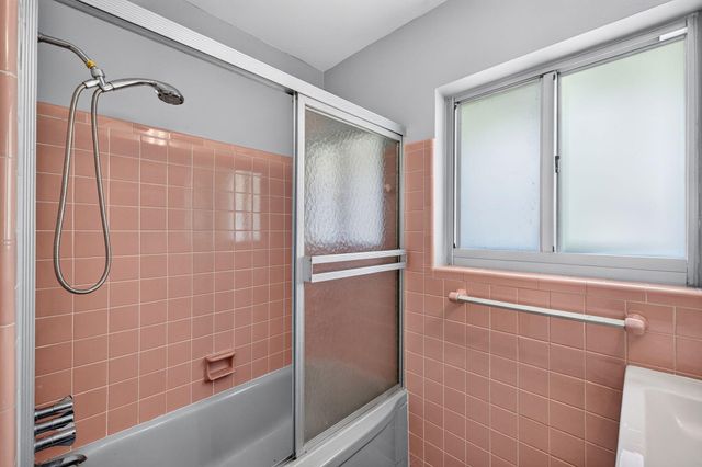 1858 NE 34TH Street, Oakland Park, FL 33306