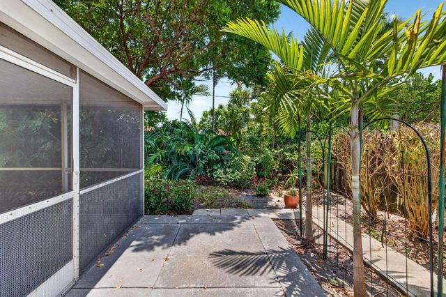 1858 NE 34TH Street, Oakland Park, FL 33306