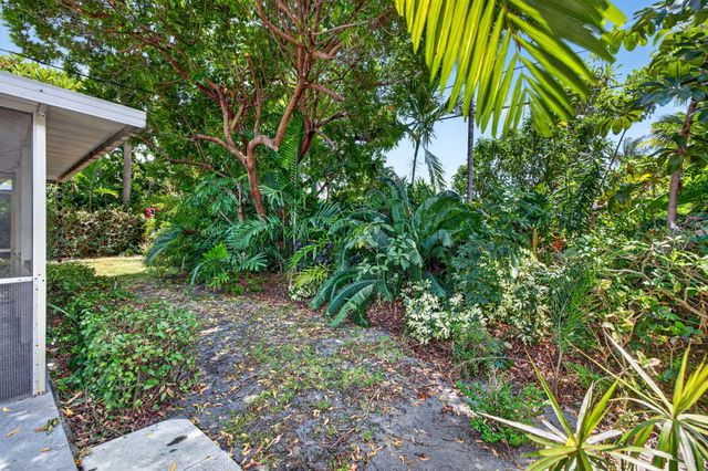1858 NE 34TH Street, Oakland Park, FL 33306