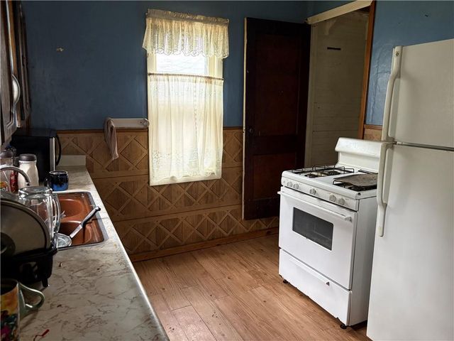 831 Reynolds Avenue, Kansas City, KS 66101