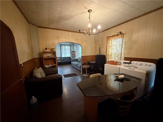 831 Reynolds Avenue, Kansas City, KS 66101