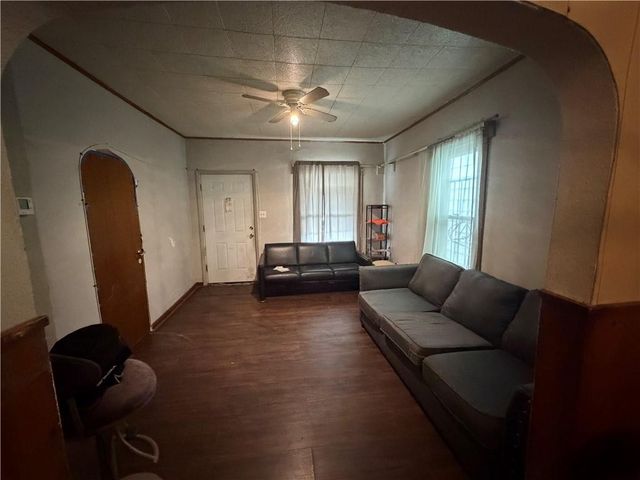 831 Reynolds Avenue, Kansas City, KS 66101