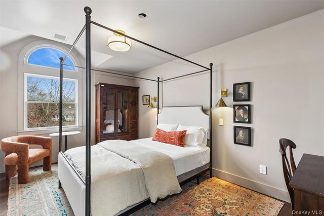 4 Glynn Drive, Shelter Island, NY 11964