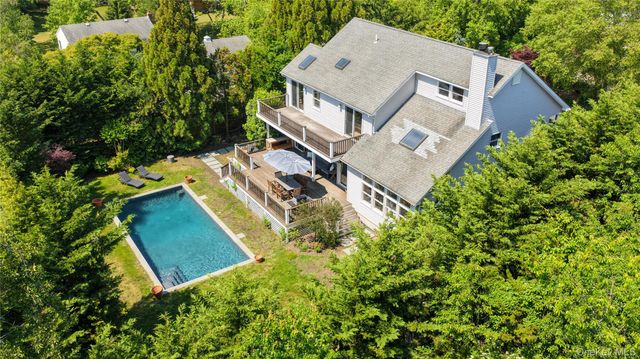 4 Glynn Drive, Shelter Island, NY 11964