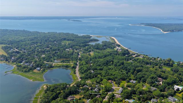 4 Glynn Drive, Shelter Island, NY 11964