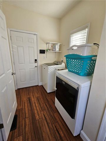 1302 Sasparilla CT, Chesapeake, VA 23320