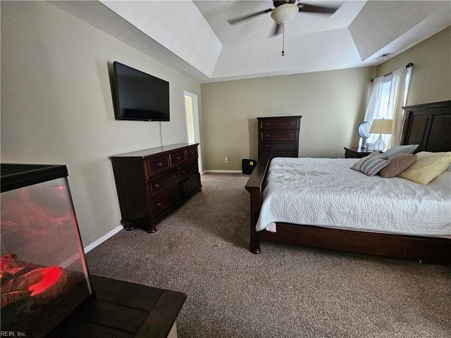 1302 Sasparilla CT, Chesapeake, VA 23320