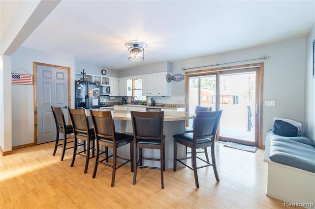 5942 Bluebush Road, Monroe, MI 48162