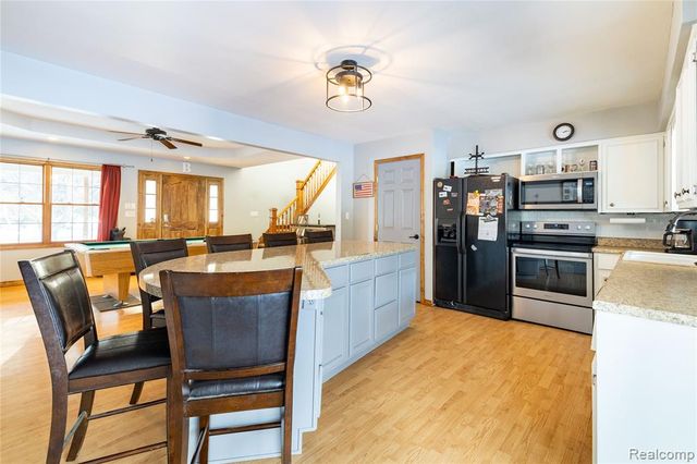 5942 Bluebush Road, Monroe, MI 48162