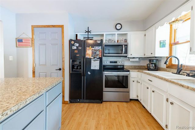 5942 Bluebush Road, Monroe, MI 48162