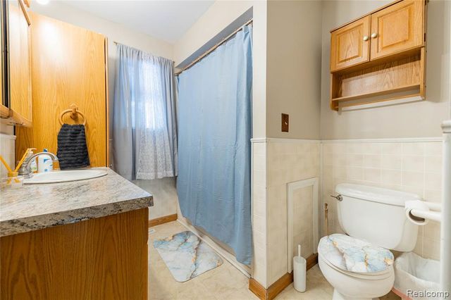 5942 Bluebush Road, Monroe, MI 48162