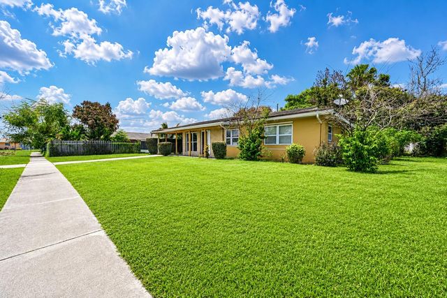 179 SE Soneto Court, Port St. Lucie, Port St Lucie, FL 34983