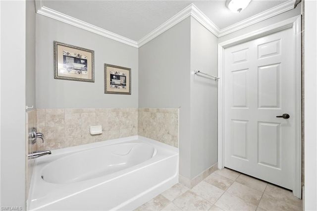 20321 Estero Gardens CIR 203, Estero, FL 33928