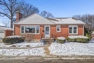 137 Highwood Avenue, Highwood, IL 60040