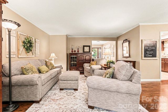 4359 Lake Shore Road N, Denver, NC 28037