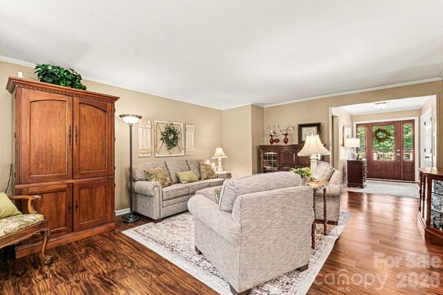 4359 Lake Shore Road N, Denver, NC 28037