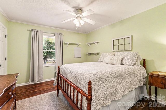 4359 Lake Shore Road N, Denver, NC 28037