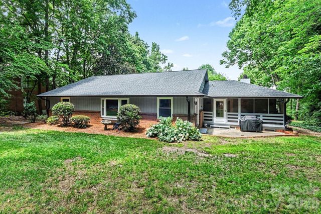 4359 Lake Shore Road N, Denver, NC 28037
