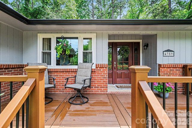4359 Lake Shore Road N, Denver, NC 28037