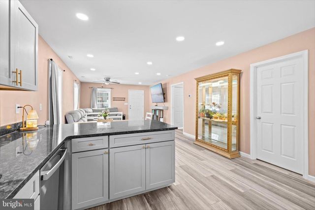 9 W HIGH ST, Seaford, DE 19973