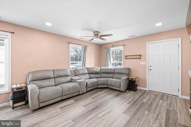 9 W HIGH ST, Seaford, DE 19973